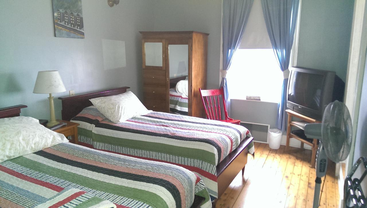 The Thorndyke Hotel Grand Bank Екстериор снимка