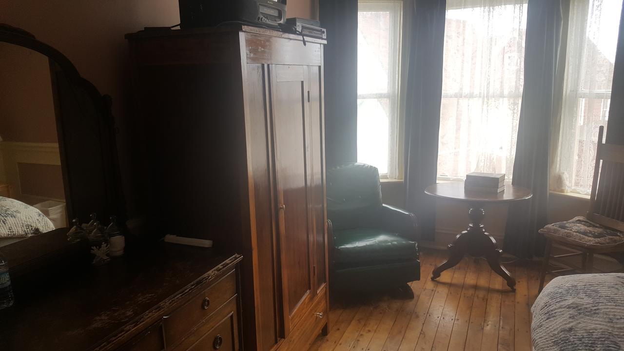 The Thorndyke Hotel Grand Bank Екстериор снимка